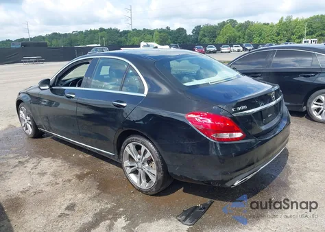 2016 Mercedes-Benz C 300 4Matic/Luxury 4Matic/Sport 4Matic from USA, damaged, VIN 55SWF4KB3GU178753
